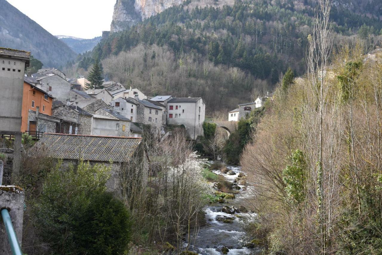 La Belle Audoise Villa Sainte-Colombe-sur-Guette Luaran gambar